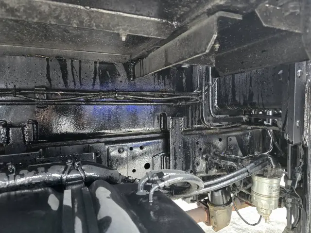 いすゞ エルフ PB-NKR81N(2WD)の写真25