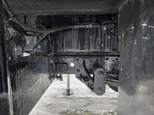 いすゞ エルフ PB-NKR81N(2WD)の写真29