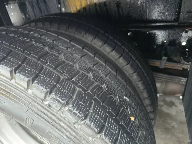 いすゞ エルフ PB-NKR81N(2WD)の写真40