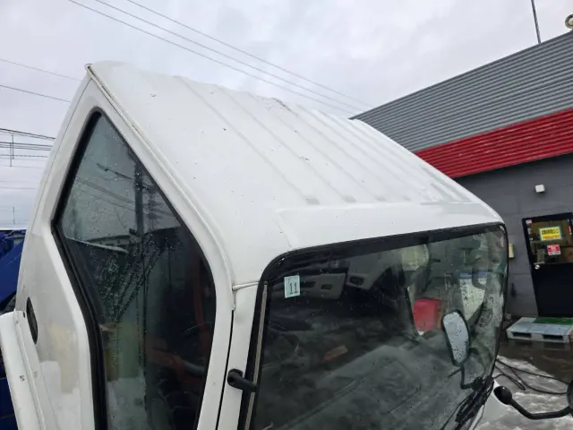 いすゞ エルフ PB-NKR81N(2WD)の写真44