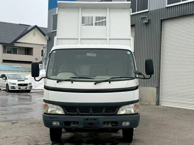 トヨタ ダイナ PB-XZU404Aの写真2