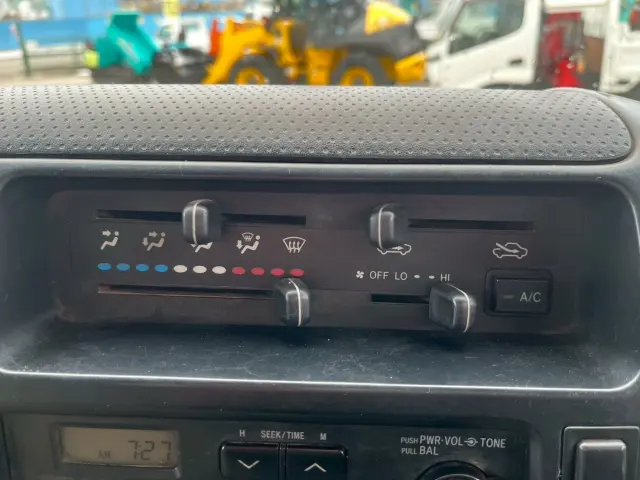 トヨタ ダイナ PB-XZU404Aの写真41