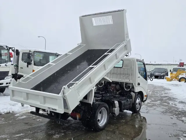 日野 デュトロ SKG-XZU675T(4WD)の写真9