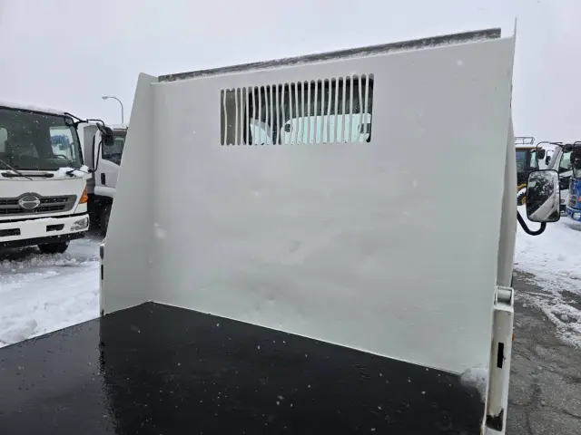 日野 デュトロ SKG-XZU675T(4WD)の写真11