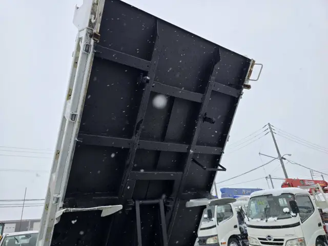 日野 デュトロ SKG-XZU675T(4WD)の写真15