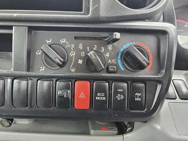 日野 デュトロ SKG-XZU675T(4WD)の写真34