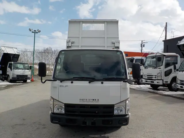 いすゞ エルフ TKG-NKR85AN(2WD)の写真2