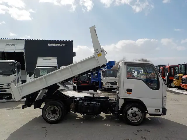 いすゞ エルフ TKG-NKR85AN(2WD)の写真4