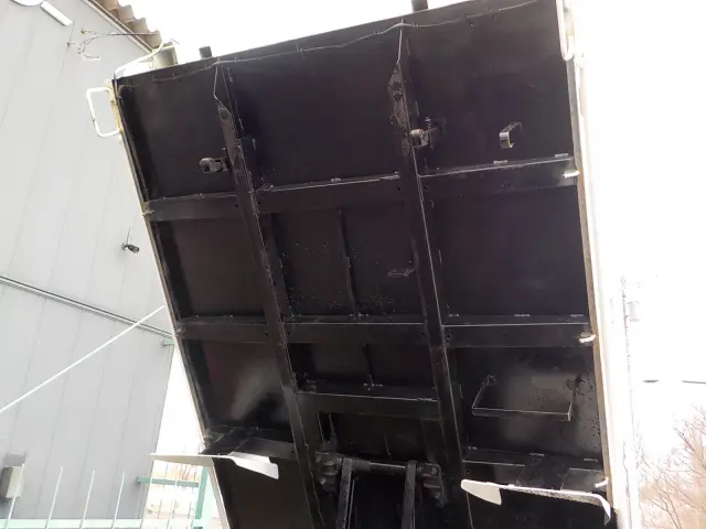 いすゞ エルフ TKG-NKR85AN(2WD)の写真32