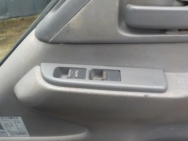 いすゞ エルフ TKG-NKR85AN(2WD)の写真40