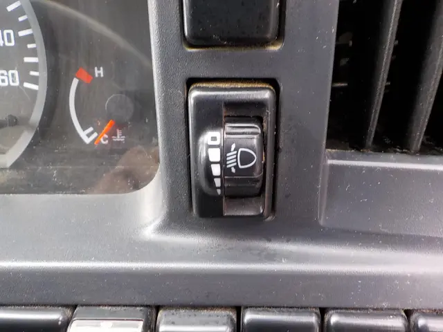 いすゞ エルフ TKG-NKR85AN(2WD)の写真46