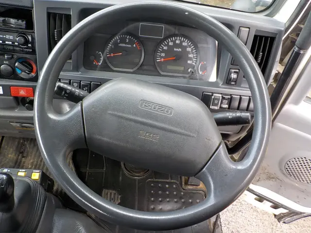 いすゞ エルフ TKG-NKR85AN(2WD)の写真50