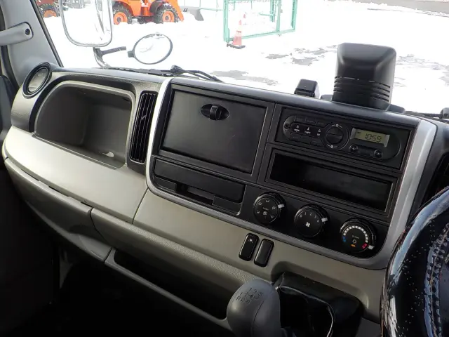 三菱 キャンター TPG-FBA60(2WD)の写真28
