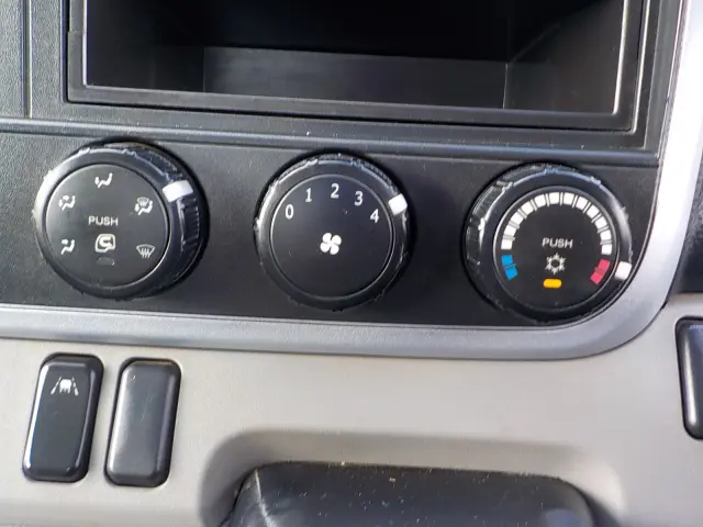 三菱 キャンター TPG-FBA60(2WD)の写真34