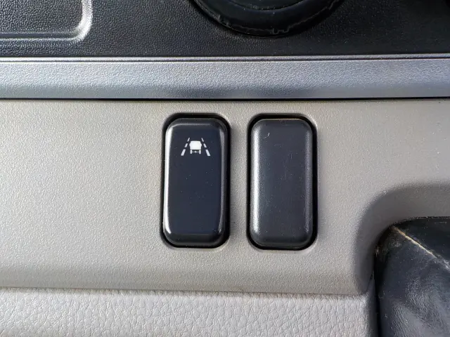 三菱 キャンター TPG-FBA60(2WD)の写真35