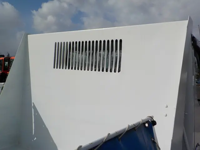 三菱 ファイター TPG-FBA30(2WD)の写真14