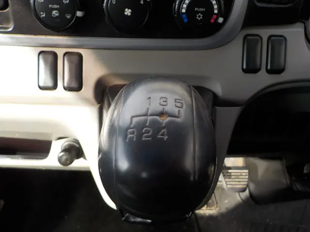 三菱 ファイター TPG-FBA30(2WD)の写真39