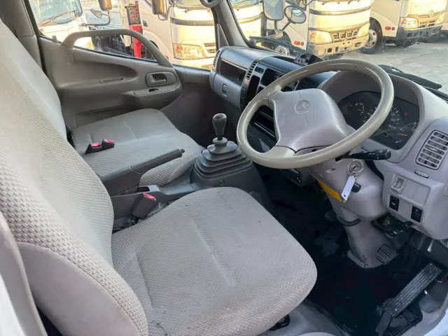 トヨタ ダイナ PB-XZU388(4WD)の写真18