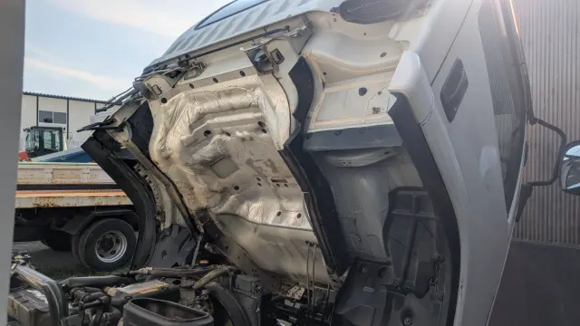 いすゞ フォワード TKG-FRR90S2(2WD)の写真17