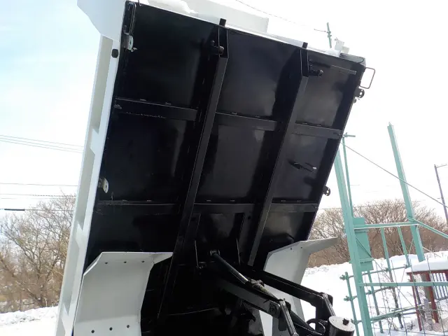 いすゞ フォワード TKG-FRR90S2(2WD)の写真34