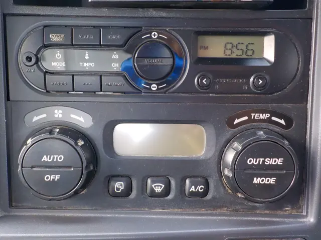 いすゞ フォワード TKG-FRR90S2(2WD)の写真37