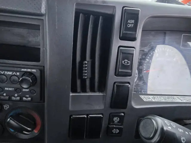 いすゞ エルフ TKG-NPR85AR(2WD)の写真23