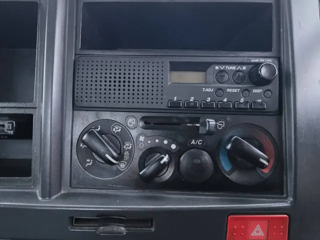 いすゞ エルフ TKG-NPR85AR(2WD)の写真27