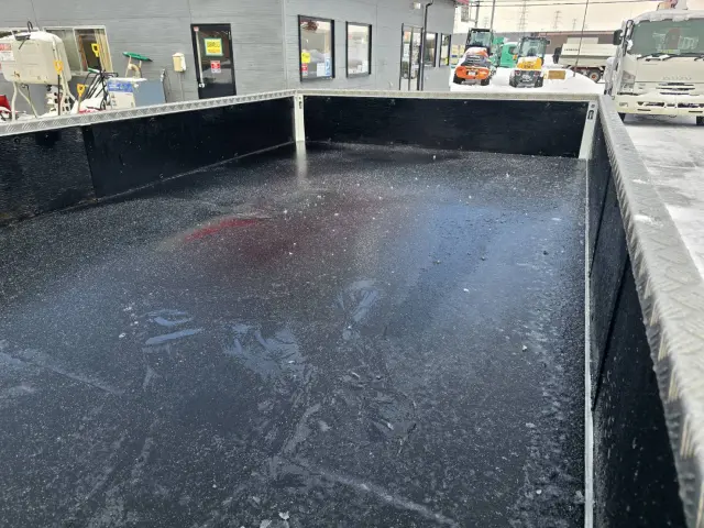 三菱 キャンター 2PG-FEBS0(2WD)の写真11