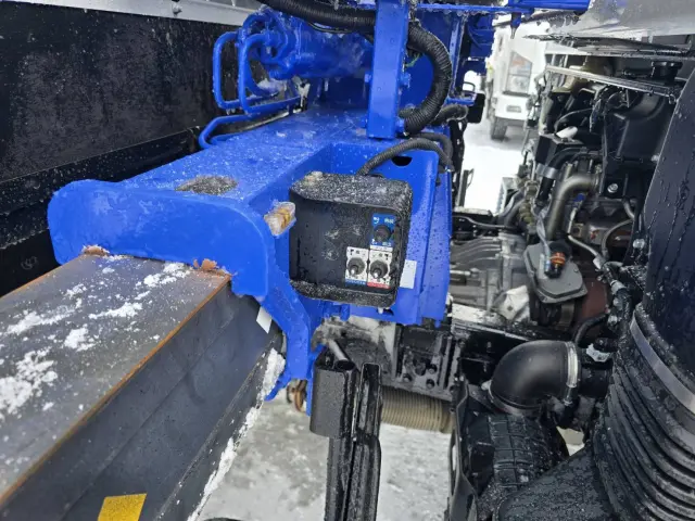 三菱 キャンター 2PG-FEBS0(2WD)の写真16