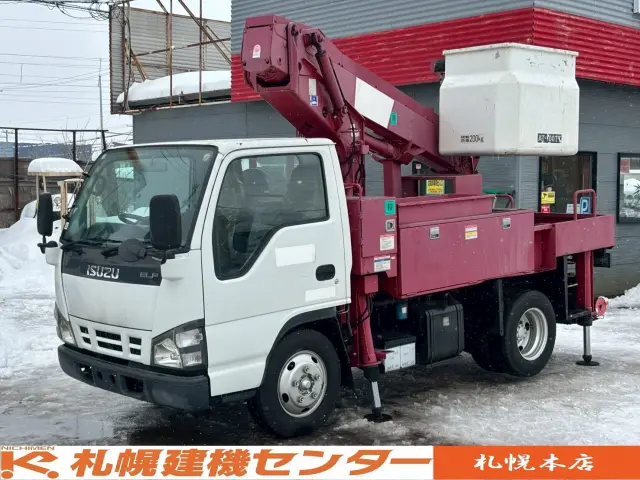 いすゞ エルフ PB-NKR81AN(2WD)の写真1
