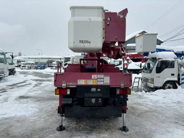 いすゞ エルフ PB-NKR81AN(2WD)の写真7