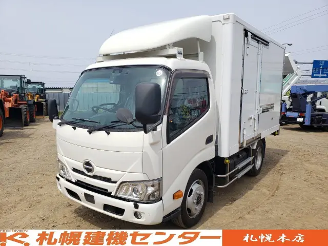 日野 デュトロ 2KG-XZU675M(4WD)の写真1