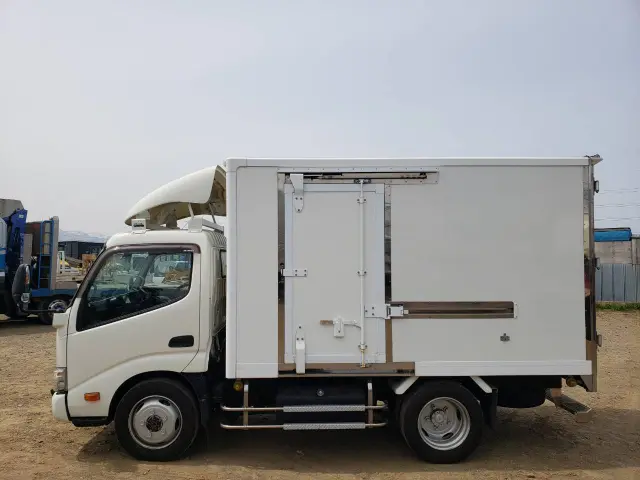 日野 デュトロ 2KG-XZU675M(4WD)の写真5