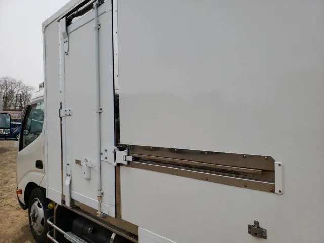 日野 デュトロ 2KG-XZU675M(4WD)の写真9