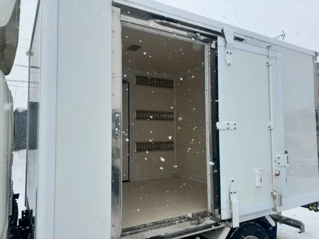 日野 デュトロ 2KG-XZU675M(4WD)の写真10