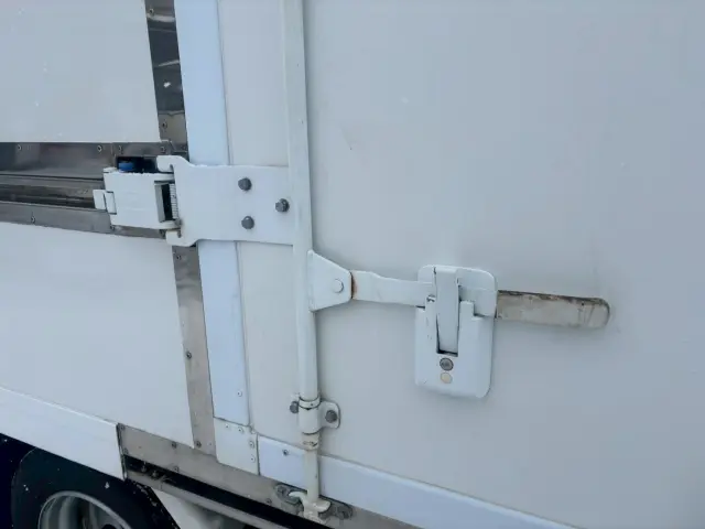 日野 デュトロ 2KG-XZU675M(4WD)の写真15