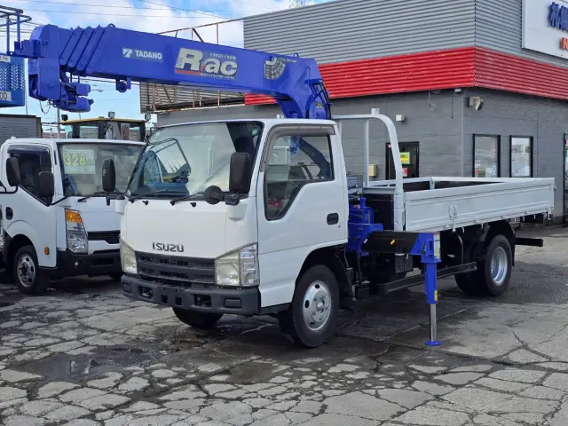 いすゞ エルフ BKG-NKR85AR(2WD)の写真2