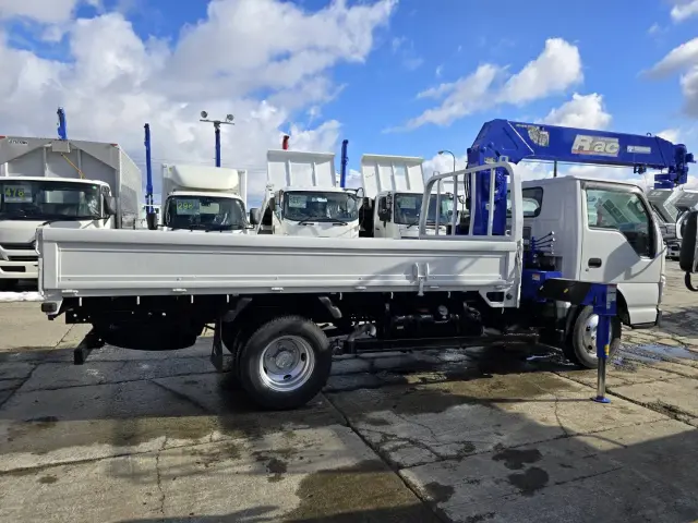 いすゞ エルフ BKG-NKR85AR(2WD)の写真5