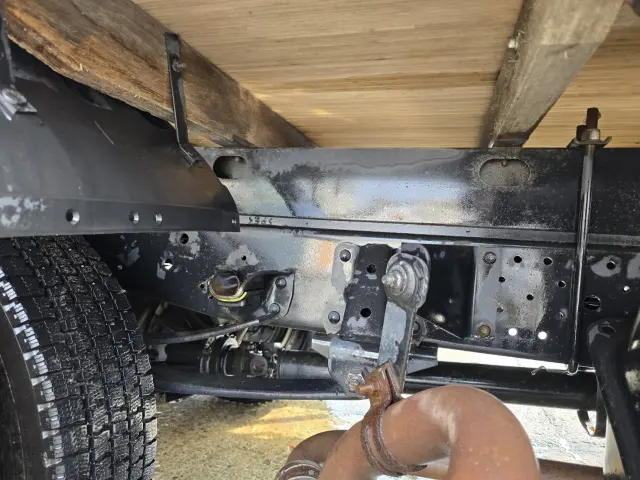 いすゞ エルフ BKG-NKR85AR(2WD)の写真11