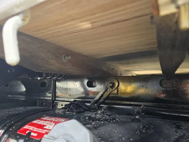 いすゞ エルフ BKG-NKR85AR(2WD)の写真12