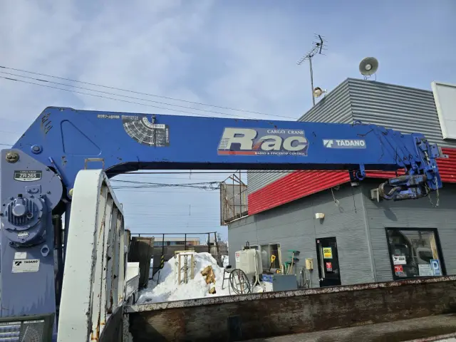 いすゞ エルフ BKG-NKR85AR(2WD)の写真17