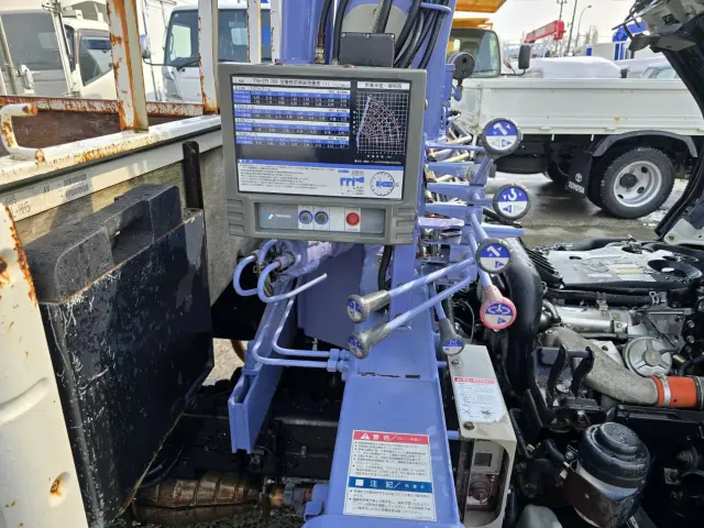 いすゞ エルフ BKG-NKR85AR(2WD)の写真19