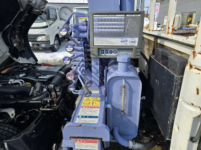 いすゞ エルフ BKG-NKR85AR(2WD)の写真20