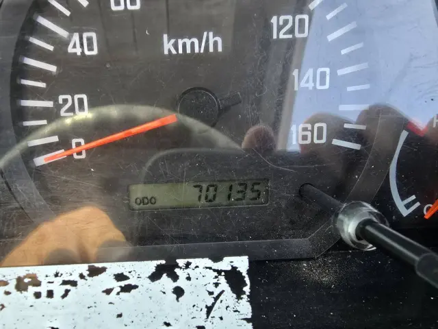 いすゞ エルフ BKG-NKR85AR(2WD)の写真25