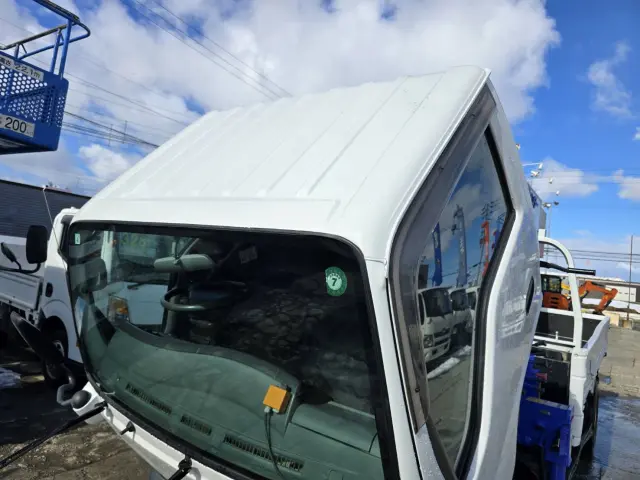 いすゞ エルフ BKG-NKR85AR(2WD)の写真41