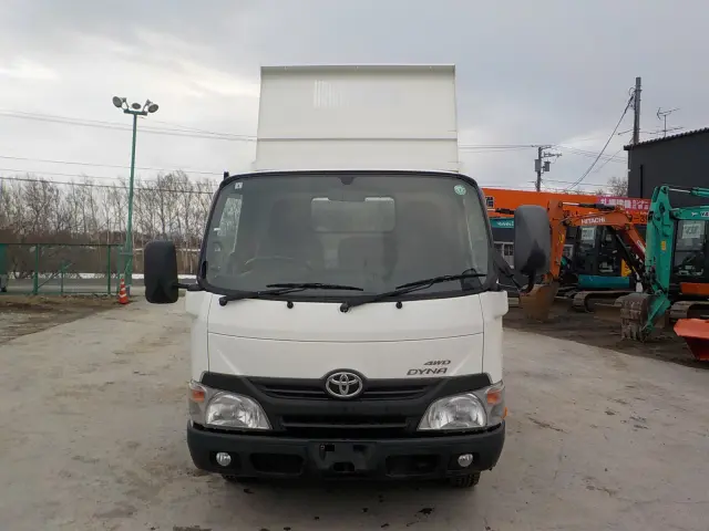 トヨタ ダイナ TKG-XZU675D(4WD)の写真2