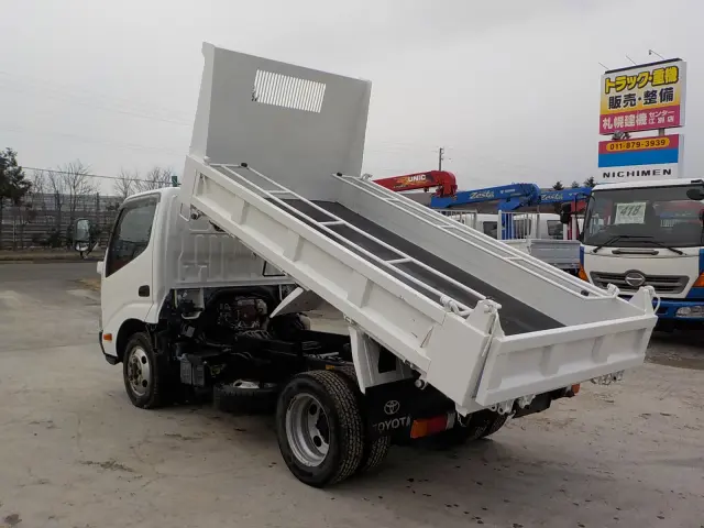 トヨタ ダイナ TKG-XZU675D(4WD)の写真7