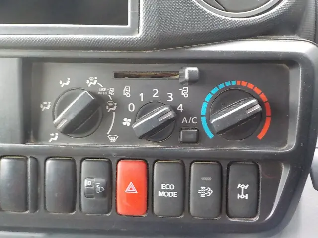 トヨタ ダイナ TKG-XZU675D(4WD)の写真36