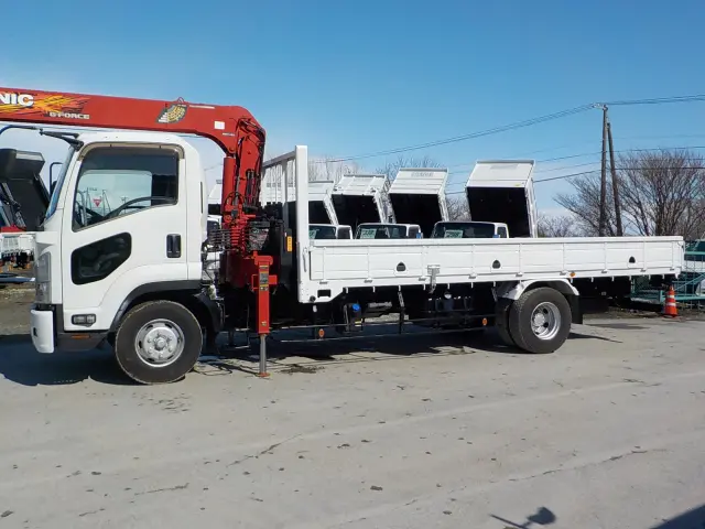 いすゞ フォワード 2PG-FRR90S1(2WD)の写真8