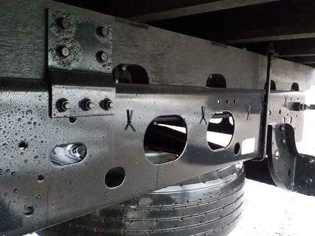 いすゞ フォワード 2PG-FRR90S1(2WD)の写真32